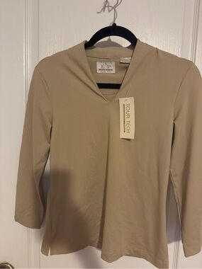 EP Pro Tour Tech Long Sleeve V-Neck Top